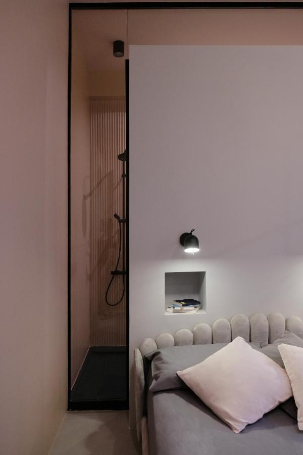 Luciani 33 Luxury Rooms ซาแลร์โน ภายนอก รูปภาพ