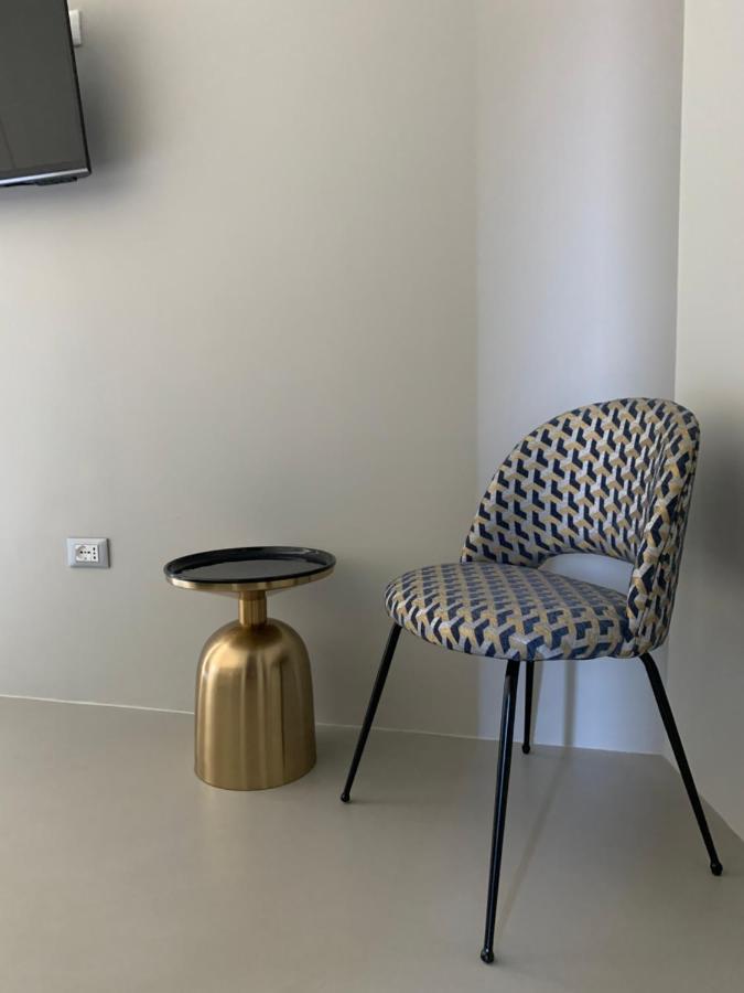 Luciani 33 Luxury Rooms ซาแลร์โน ภายนอก รูปภาพ