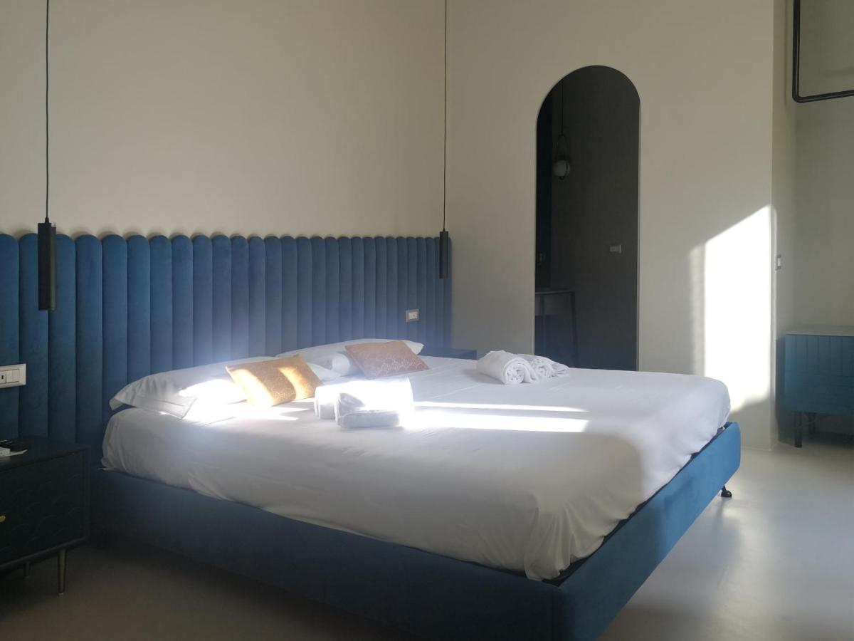 Luciani 33 Luxury Rooms ซาแลร์โน ภายนอก รูปภาพ
