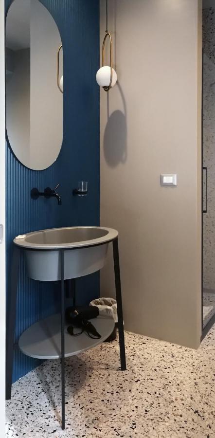 Luciani 33 Luxury Rooms ซาแลร์โน ภายนอก รูปภาพ