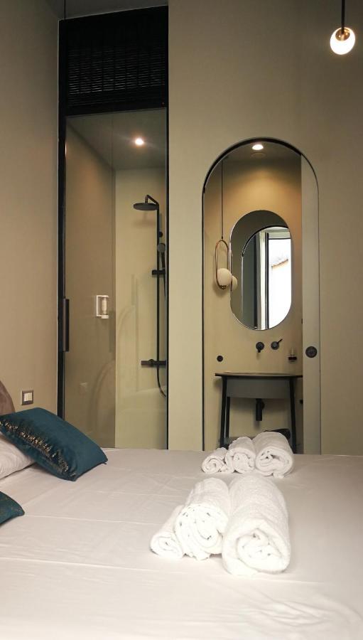 Luciani 33 Luxury Rooms ซาแลร์โน ภายนอก รูปภาพ